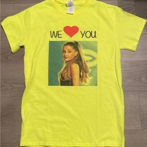 Ariana Grande tour t-shirt small